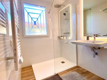 Appartement 2 ch, 69 m², terrasse 20 m² vue étang : photo 6