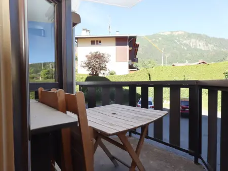 Studio 36 m² aux Houches, 150 m des pistes, balcon : photo 7