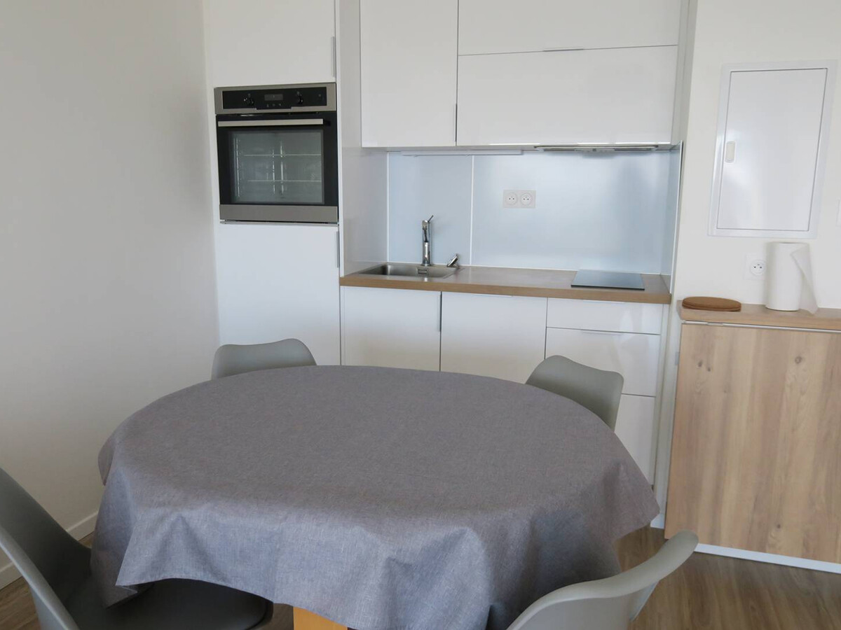 Appartement rénové vue mer face au port à Perros-Guirec - Photo 2