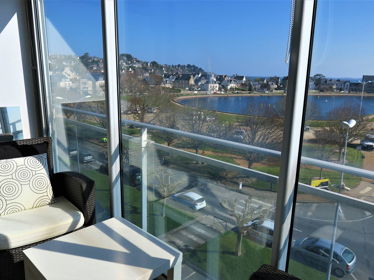 Appartement rénové vue mer face au port à Perros-Guirec - Photo 9