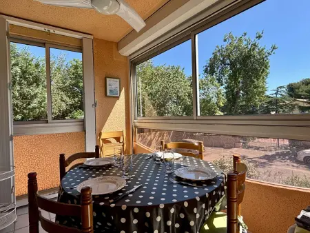 Location appartement à Argelès sur Mer, Appartement cosy à 100m de la plage avec piscine, parking privé et loggia vitrée