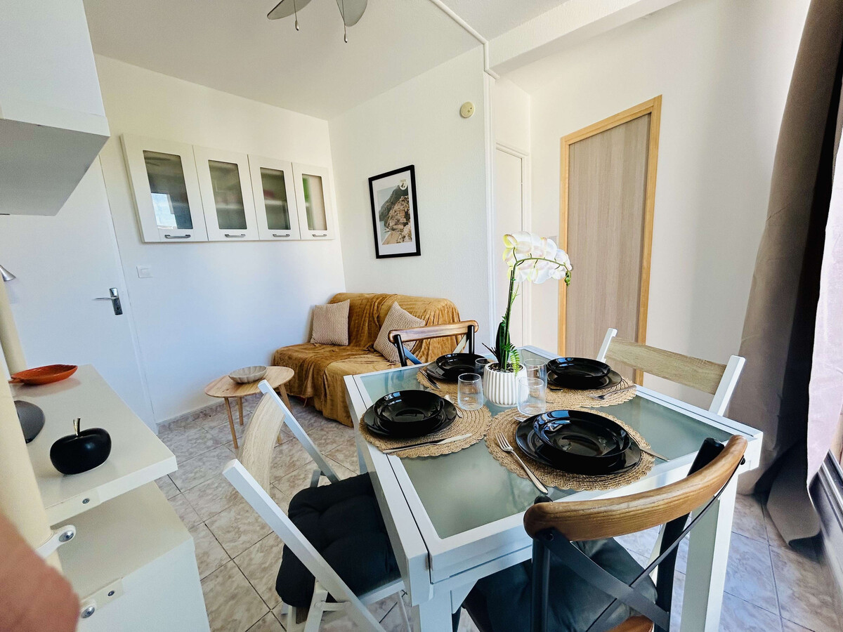 T2 avec terrasse privée en résidence thermal à Balaruc-les-Bains - Photo 2