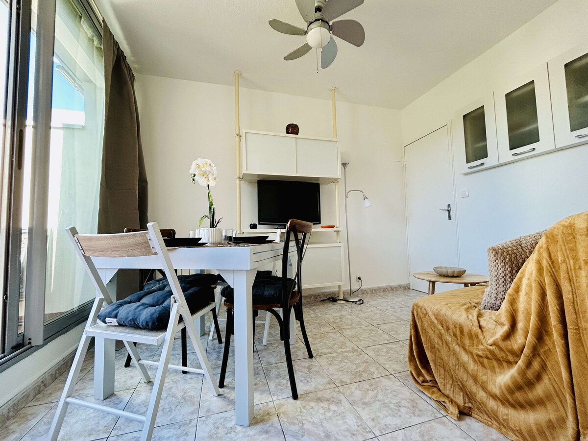 T2 avec terrasse privée en résidence thermal à Balaruc-les-Bains - Photo 4