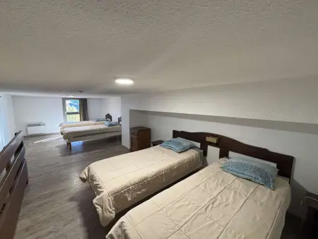 Duplex 6 pers, skis aux pieds, piscine & sauna - L'Alpe d'Huez - Photo 9