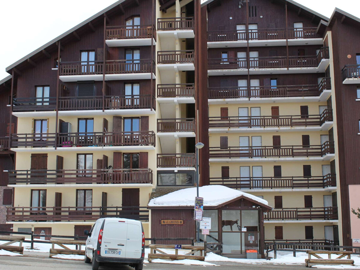 Studio 4 pers. Risoul : balcon montagne, casier à ski - Photo 17
