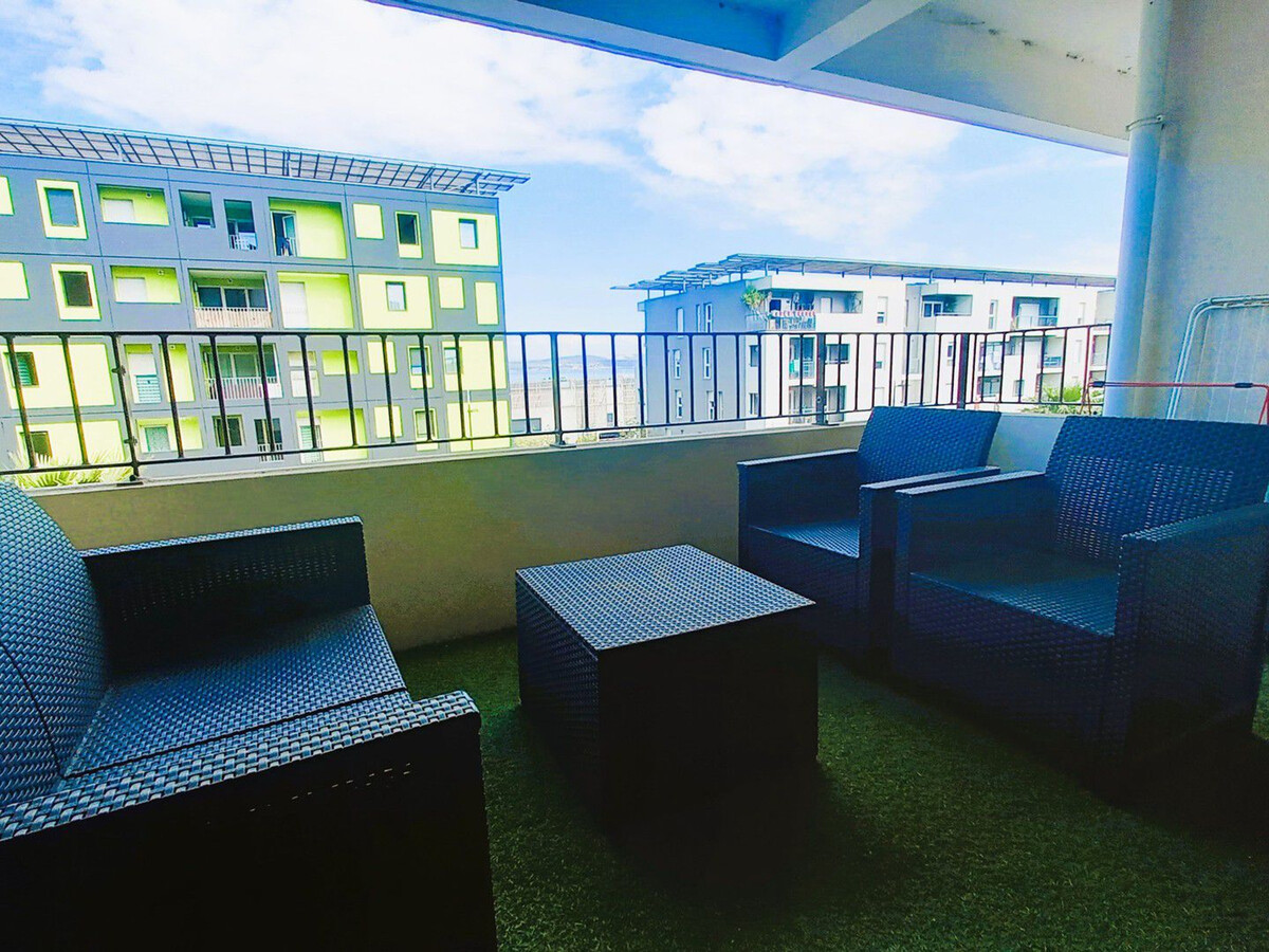 T3 60m² à Sète : terrasse sur l'étang de Thau, parking sécurisé - Photo 1