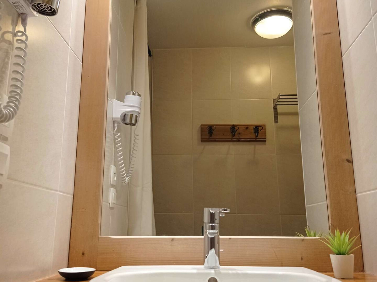 Appartement 8 pers, 90m², balcon et accès direct pistes - Photo 11