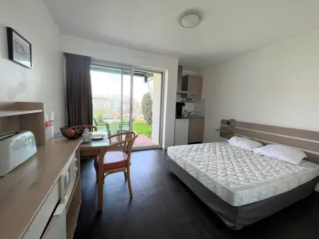 Studio rez-de-chaussée Cambo, terrasse et parking : photo 2
