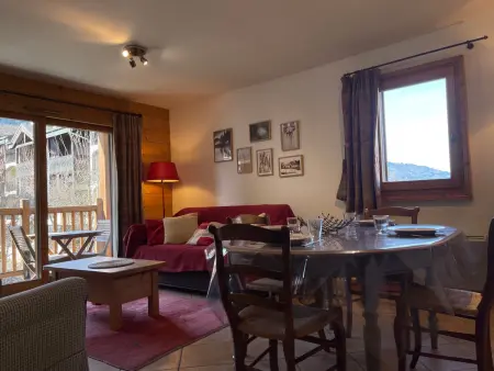 Location appartement à Samoëns, Appartement T3 au centre de Samoëns avec balcon, WIFI et parking