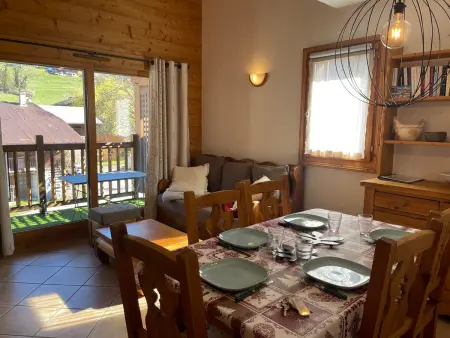 Location appartement à Samoëns, Appartement centre village avec balcon et animaux admis