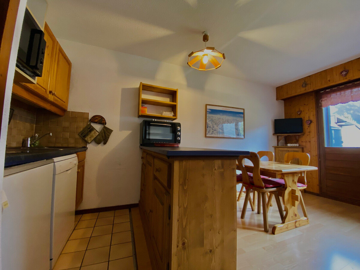 Studio lumineux 23m² centre Samoëns, vue Criou - Photo 9