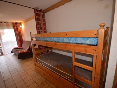 Studio Charmant aux Gets, Centre et Pistes à Pied, Balcon Sud-Ouest : photo 4