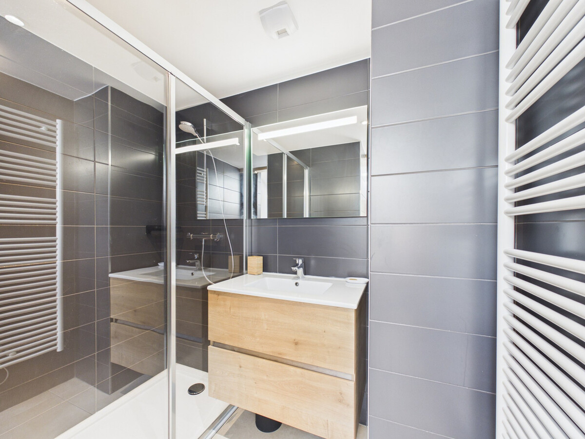 Duplex 86m² au cœur des Gets, 3 chambres, spa et parking - Photo 10