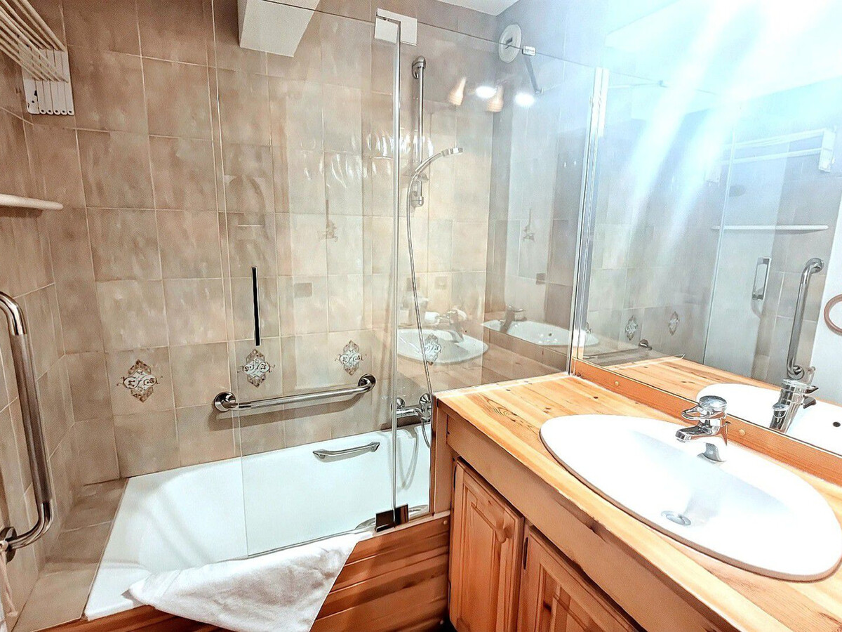 Appartement 54 m² balcon Ouest au cœur des Gets - Photo 9