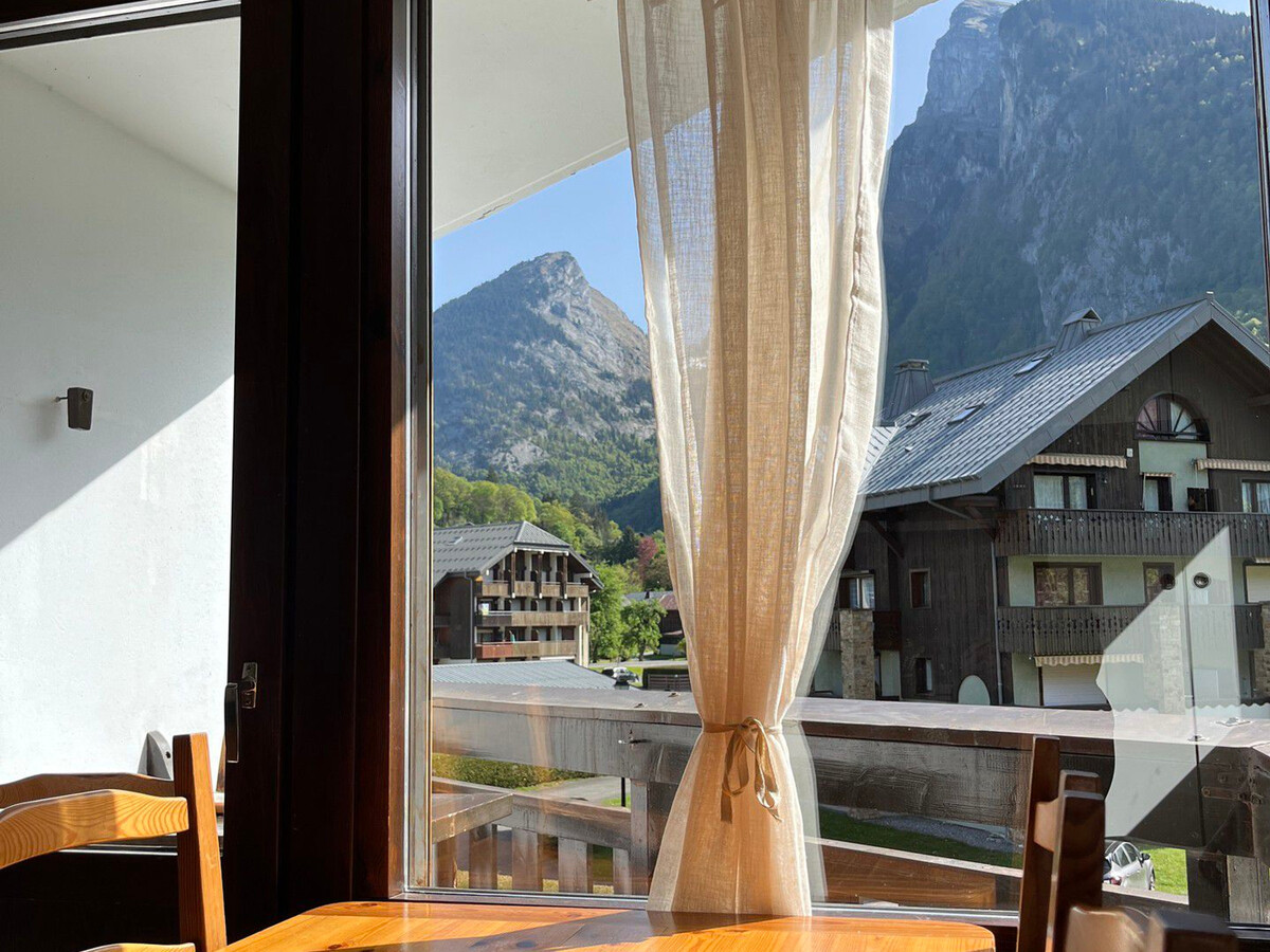Appartement 2 pièces Samoëns, animaux gratuits, garage et balcon - Photo 2