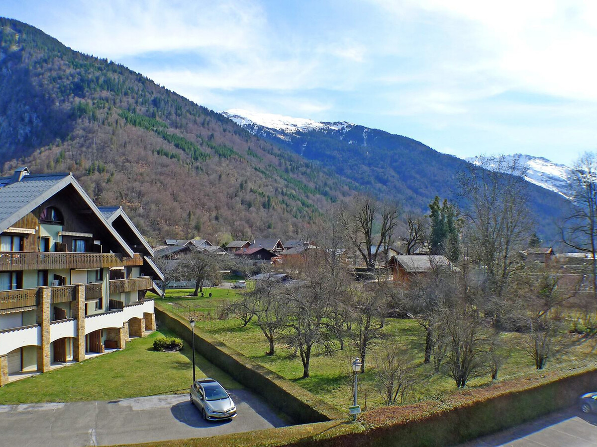 Appartement 2 pièces Samoëns, animaux gratuits, garage et balcon - Photo 3