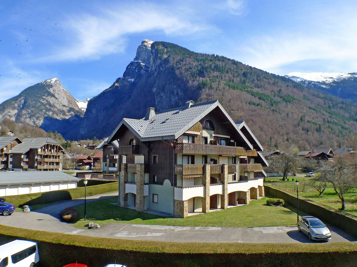 Appartement 2 pièces Samoëns, animaux gratuits, garage et balcon - Photo 9