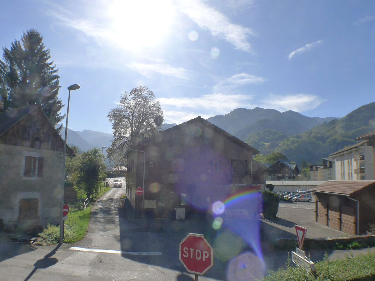 T2 mezzanine 32m² à Samoëns, balcon vue montagne - Photo 5