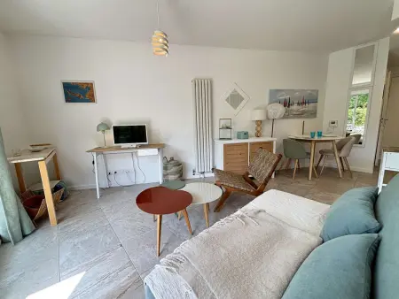 Location appartement à La Rochelle, La Rochelle: Grand T1 avec Terrasse et Parking