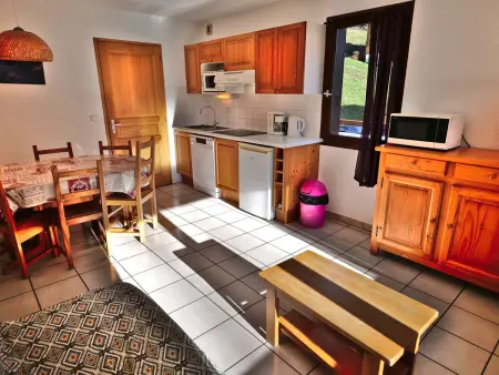 Location appartement à Le Grand Bornand, Charmant appartement 6 pers, 38m², proche télécabines, centre et loisirs, sud, terrasse