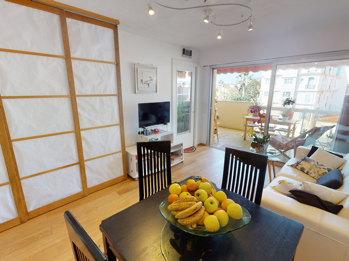 Grand studio climatisé avec alcôve et terrasse à Menton - Photo 5