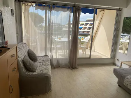 Studio 4 pers Port Camargue, vue piscine et port : photo 6