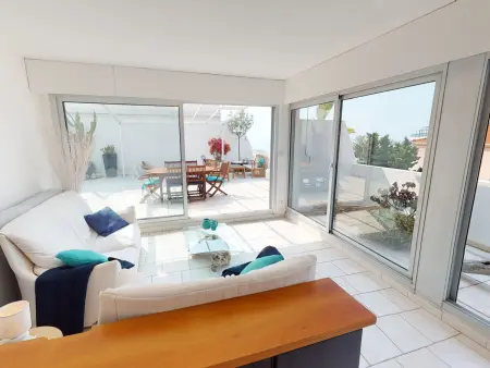 3 pièces climatisé, terrasse 50m² vue mer à Menton : photo 3