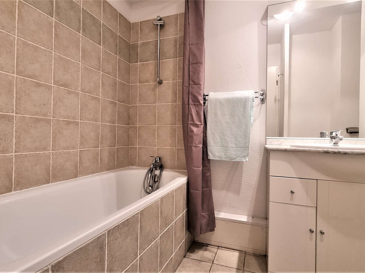 Studio cabine sud avec balcon à 100m du télésiège - Photo 5