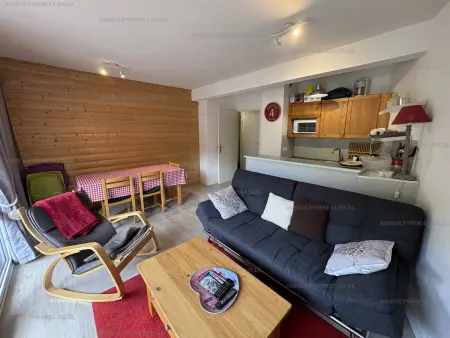 F2 cabine 6 couchages aux Angles, balcon vue pistes : photo 2