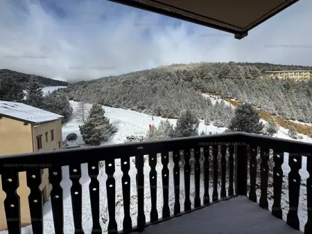 F2 cabine 6 couchages aux Angles, balcon vue pistes : photo 7