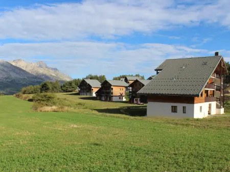 Appartement 6 pers. avec piscine extérieure à La Joue du Loup : photo 25