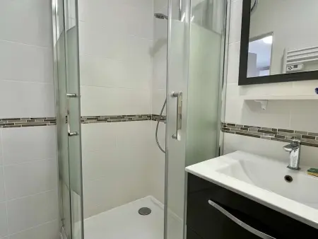 Studio cabine 4 pers à 300m de la plage, clim, parking : photo 13