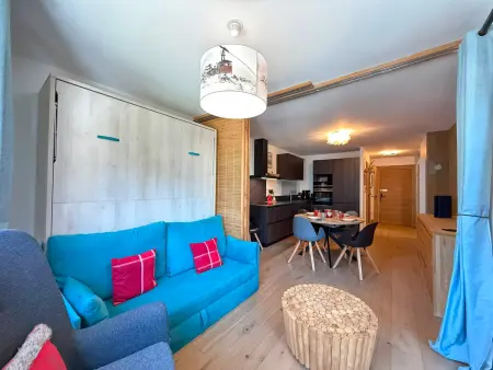 Appartement 52m² centre Les Gets, terrasse et garage : photo 2