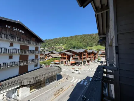Appartement 52m² centre Les Gets, terrasse et garage : photo 12