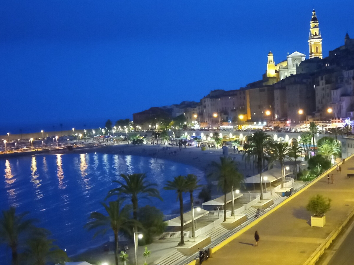 Appartement 2P Menton, terrasse face mer et parking - Photo 2