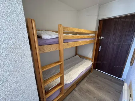 Studio cabine 4 pers aux Angles, balcon vue montagnes : photo 6