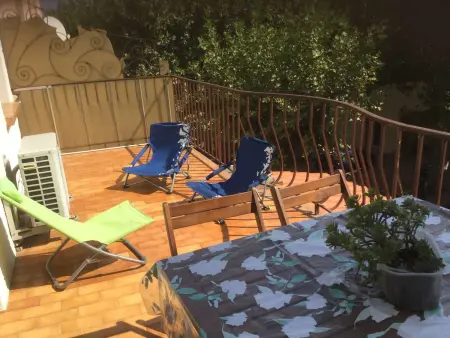 Location appartement à Banyuls sur Mer, Appartement 3 pièces avec grande terrasse, à 100m des plages et commerces, cœur de Banyuls