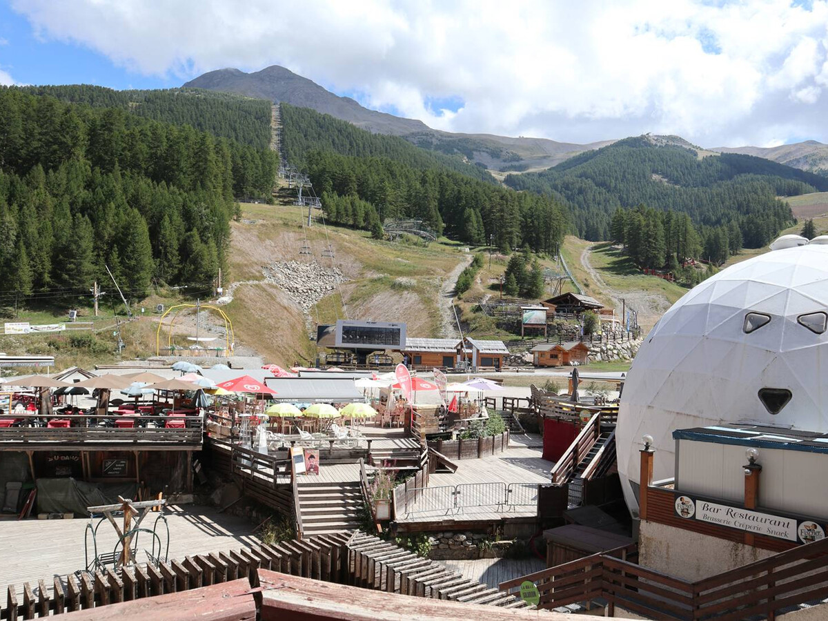 Appartement 6 pers aux Orres, balcon vue station - Photo 10