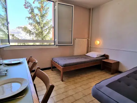 Location appartement à Le Dévoluy, Studio cosy avec Wifi, parking gratuit, proche des pistes et commerces