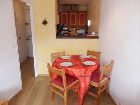 T2 Avoriaz, balcon sud, 4 personnes, 6ème étage : photo 4