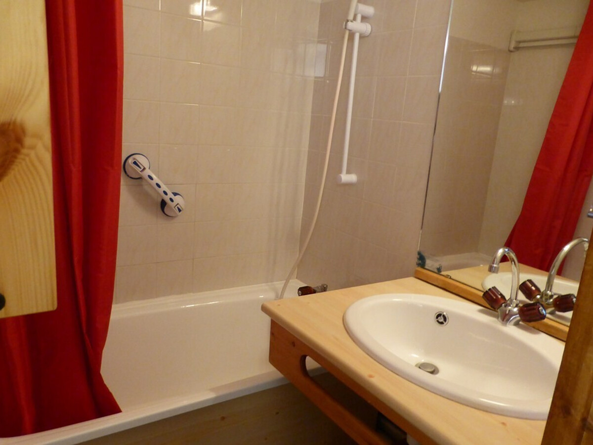 Appartement 4 pers. à 50m des pistes, piscine été - Photo 8