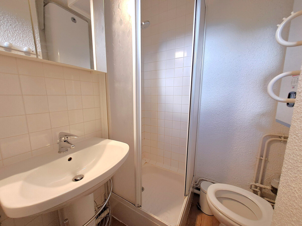 T2 26m² au pied des pistes, 6e étage avec ascenseur - Photo 8