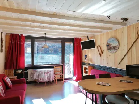 Location appartement à Pra Loup, Studio spacieux près des pistes avec balcon