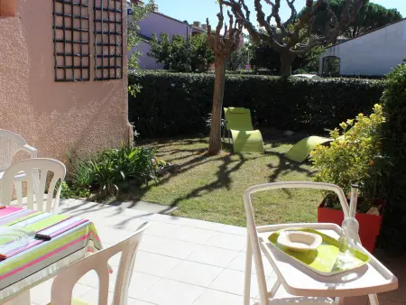 T2 climatisé avec jardin privé et piscine, Saint-Cyprien : photo 15