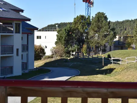 Appart 3 pièces vue golf à Font-Romeu, balcon & parking : photo 9