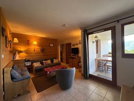 Location appartement à Morillon 1100, Confortable appartement 3 chambres avec WiFi pour 8 personnes