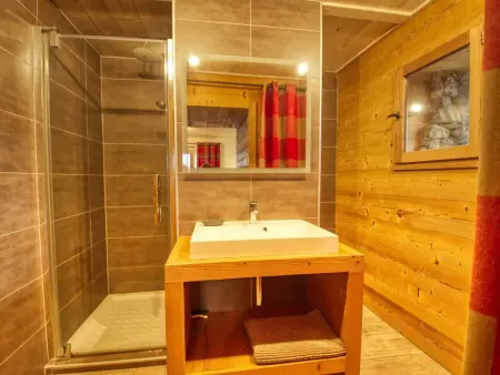 Appartement 8 pers. en ferme rénovée, sauna & terrasse : photo 9