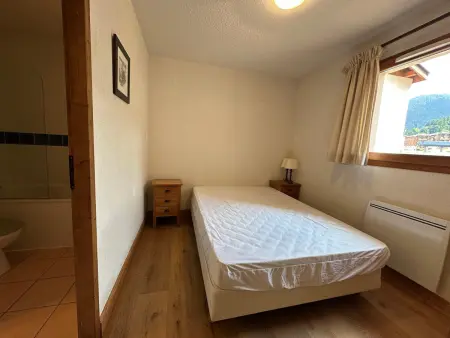 Duplex 3 chambres 8 pers. à Morillon, parking couvert : photo 6