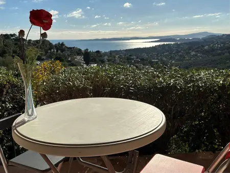 Location appartement à Les Issambres, Studio familial avec terrasse, piscine, tennis et parking aux Issambres