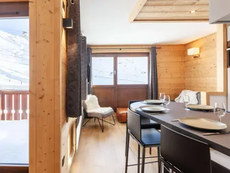 Location appartement à Val Thorens, Appartement rénové 34m², 4 pers, 2 ch, au cœur de Val Thorens avec accès pistes et WIFI